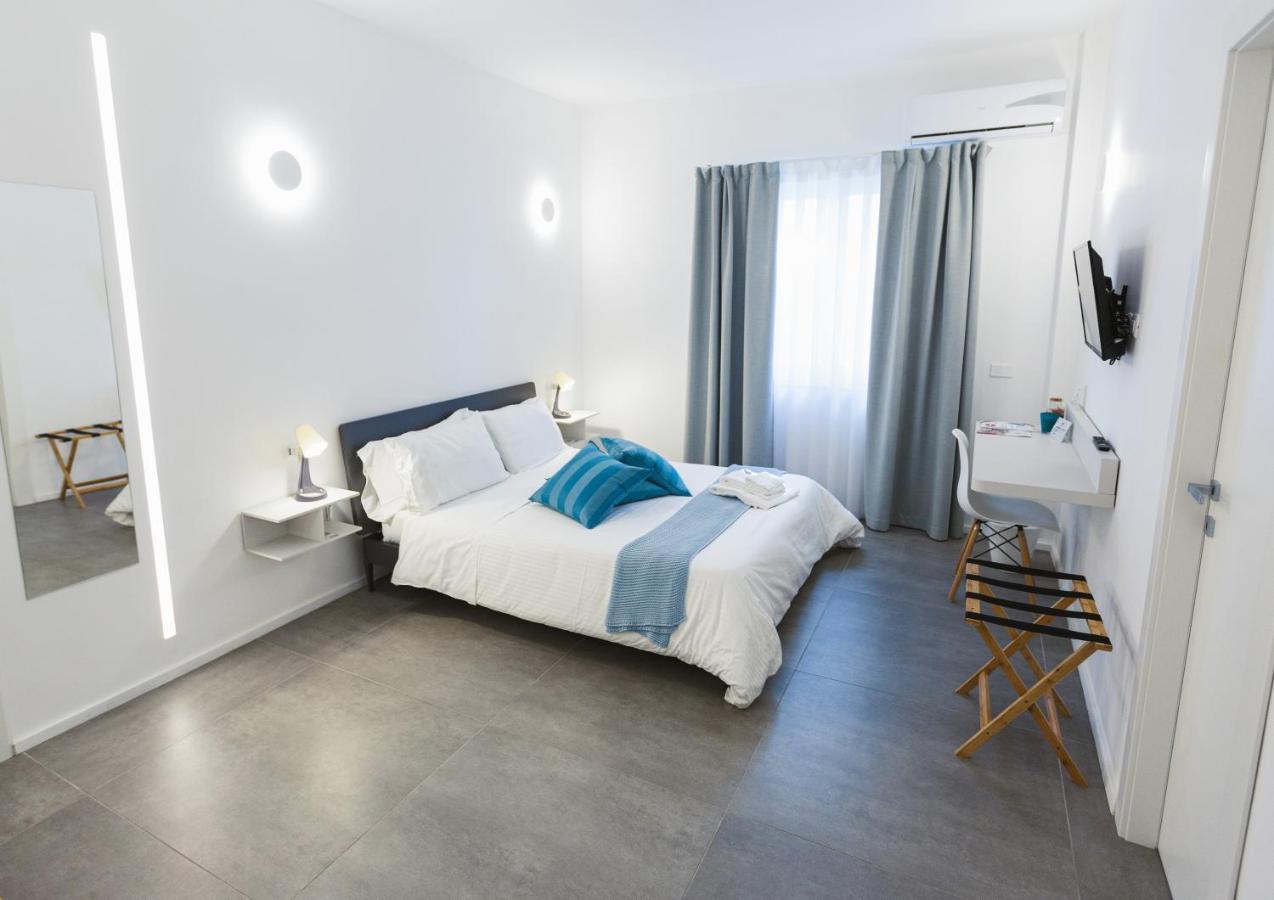 B&B A Due Passi Dal Mare Gela Kültér fotó