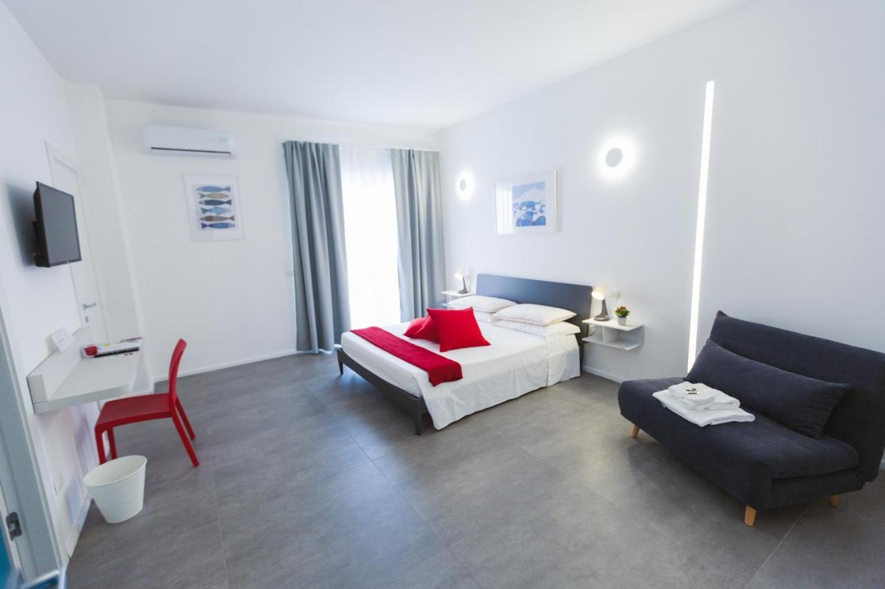 B&B A Due Passi Dal Mare Gela Kültér fotó